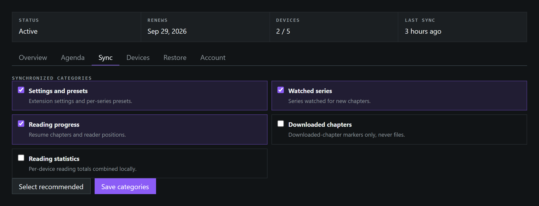 Comix Downloader Plus settings: subscription status, renewal date, two of five devices, last sync, and the synchronized categories